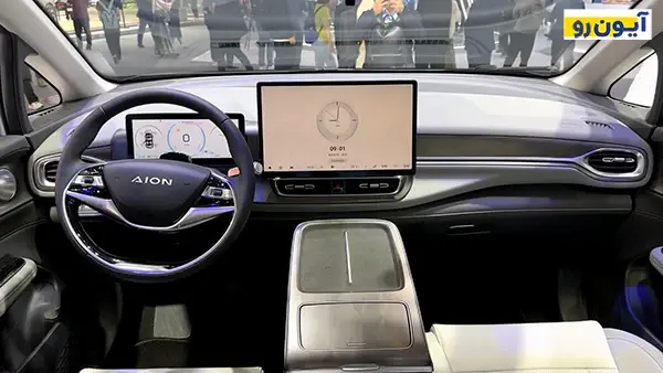 فضای داخلی راحت تاکسی فرودگاه برای مسافران کرج