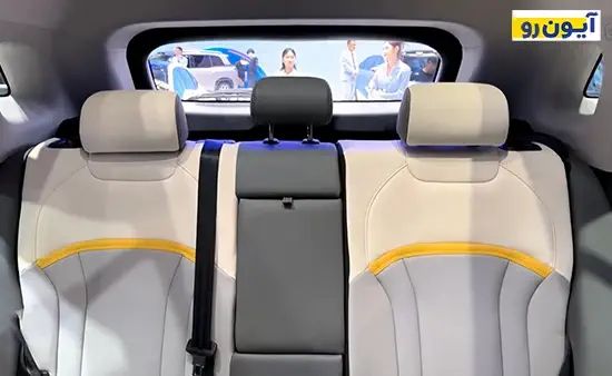 نمایی از صندلی عقب تاکسی آیون برای فرودگاه از مبدا کرج برای مسافران